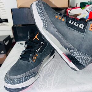 Jordan Men's Charcoal and Orange Sneakers